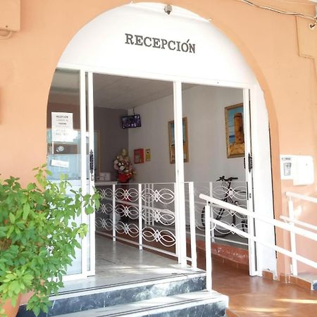 Nuestra Senora Del Rosario Chiclana de la Frontera Exterior foto